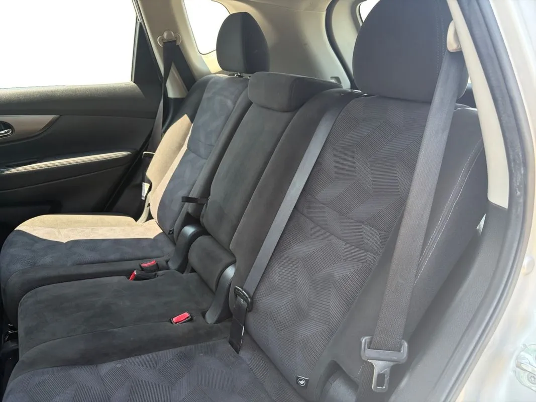 Nissan Rogue photo 13