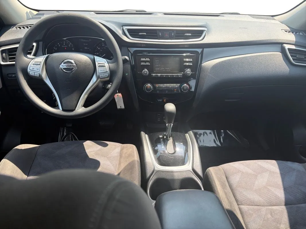 Nissan Rogue photo 14