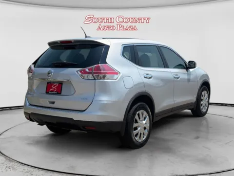 More photos of 2015 Nissan Rogue S at South County Auto Plaza, MO
