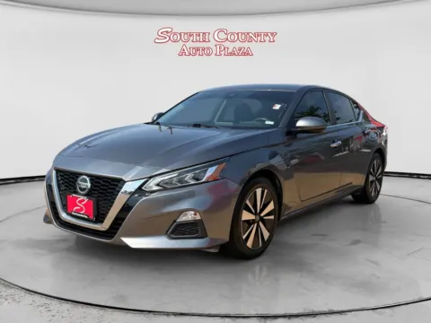 Black 2021 Nissan Altima SV FWD for sale in St. Louis, MO