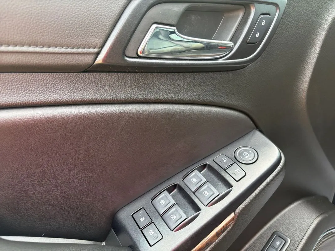 Chevrolet Tahoe photo 17
