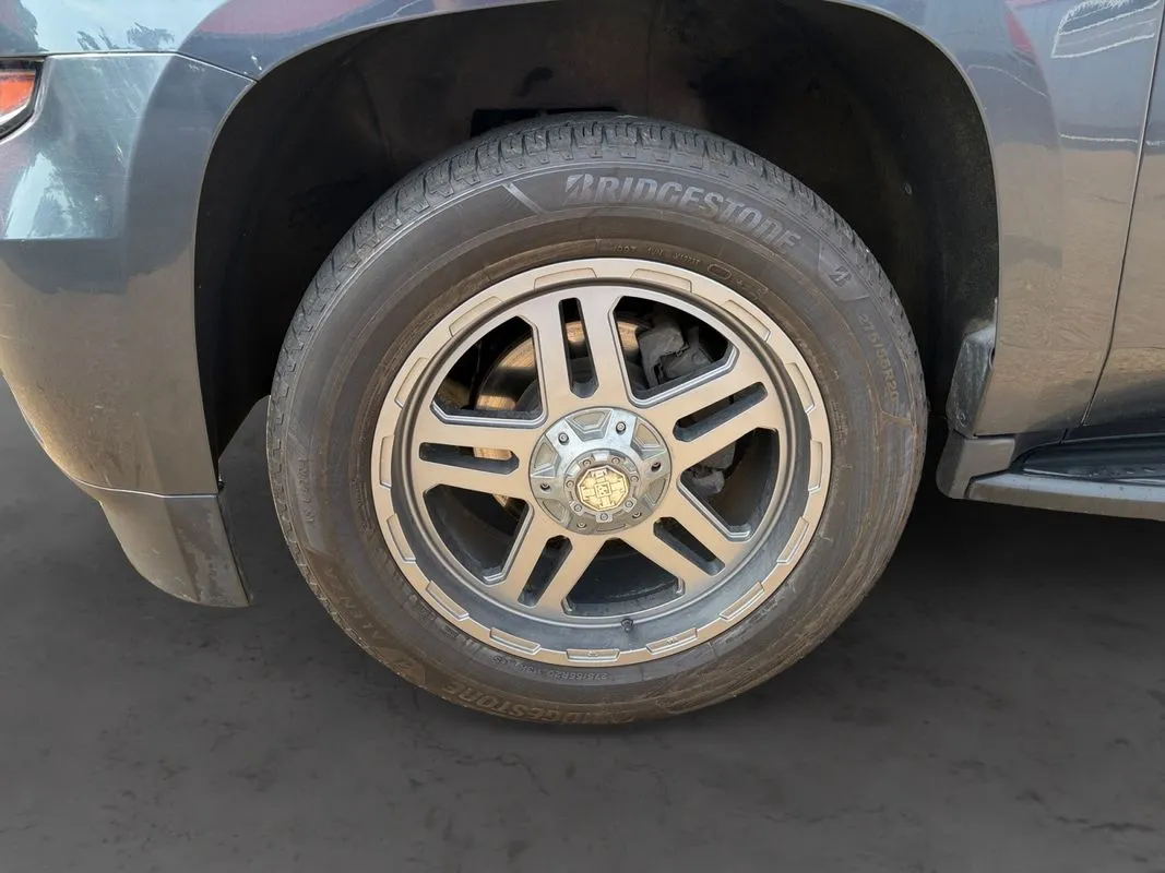 Chevrolet Tahoe photo 9