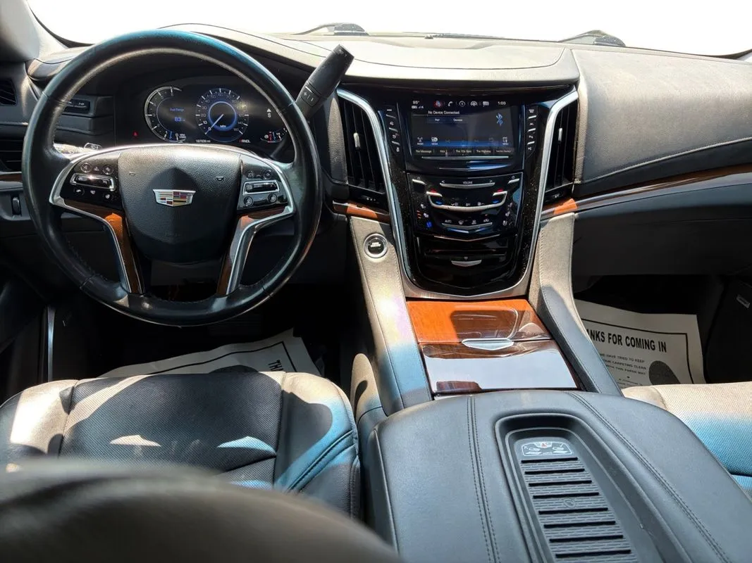 Cadillac Escalade ESV photo 14