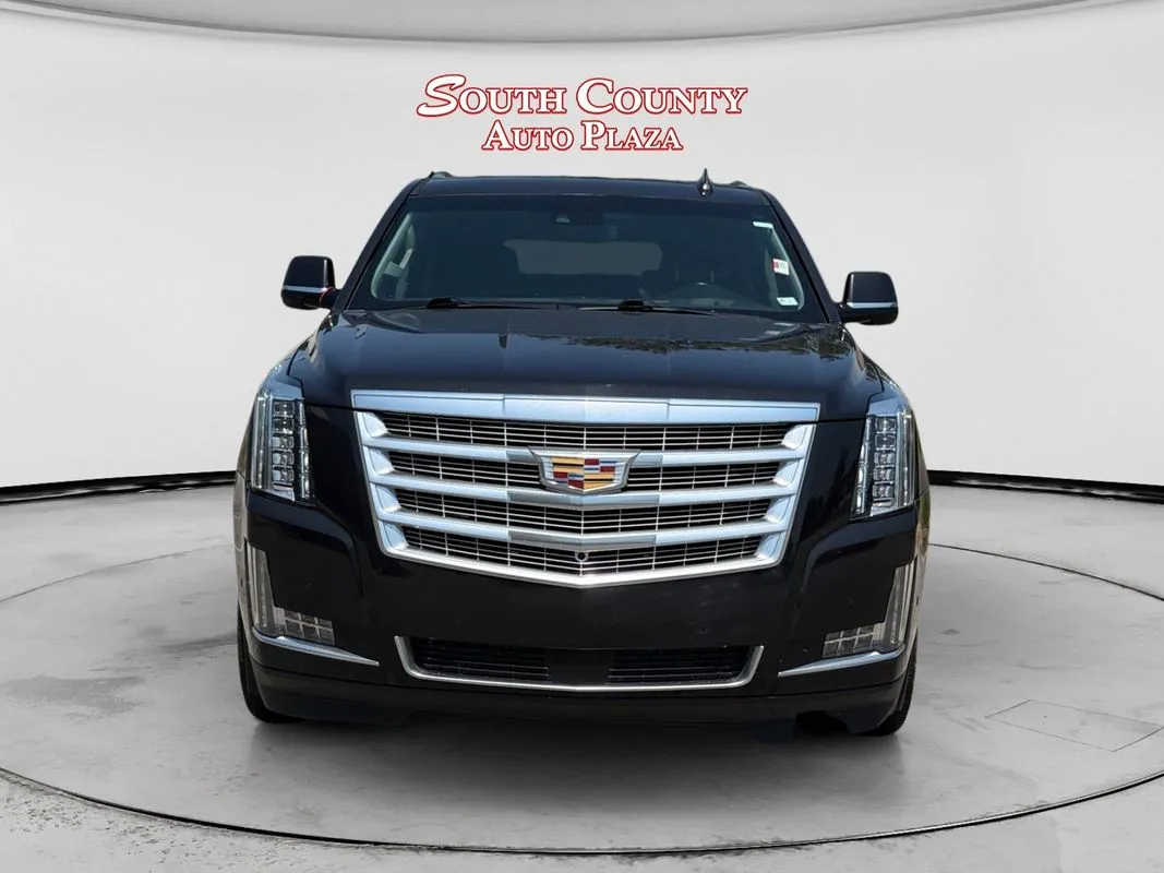 Cadillac Escalade ESV photo 8