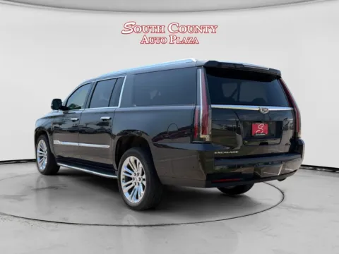 Another view of 2019 Cadillac Escalade ESV Premium Luxury for sale in St. Louis, MO at South County Auto Plaza