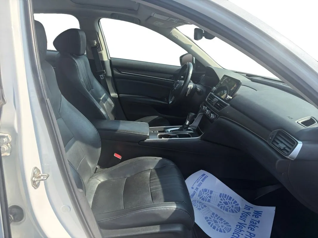 Honda Accord photo 15