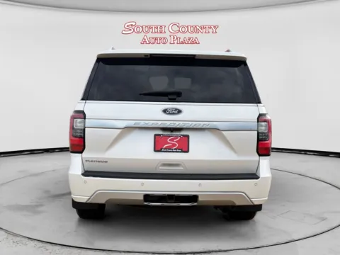 More photos of 2018 Ford Expedition Platinum at South County Auto Plaza, MO
