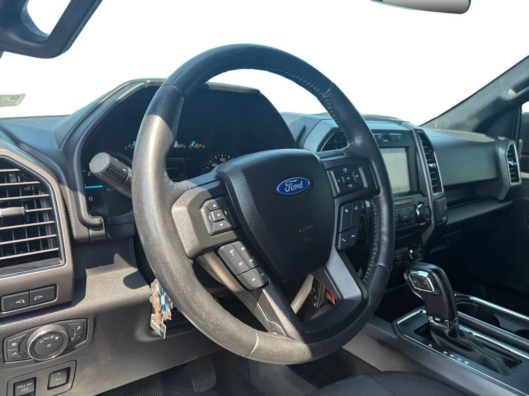 Ford F-150 photo 11