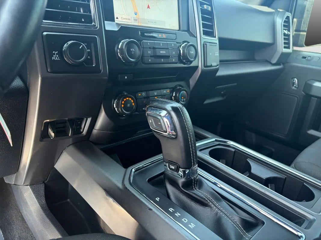 Ford F-150 photo 12