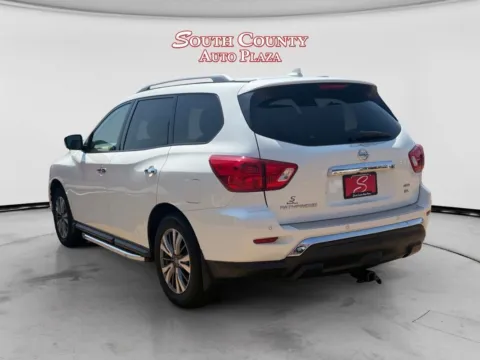 Another view of 2019 Nissan Pathfinder SL for sale in St. Louis, MO at South County Auto Plaza