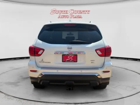 More photos of 2019 Nissan Pathfinder SL at South County Auto Plaza, MO