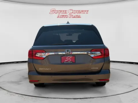 More photos of 2018 Honda Odyssey Touring at South County Auto Plaza, MO
