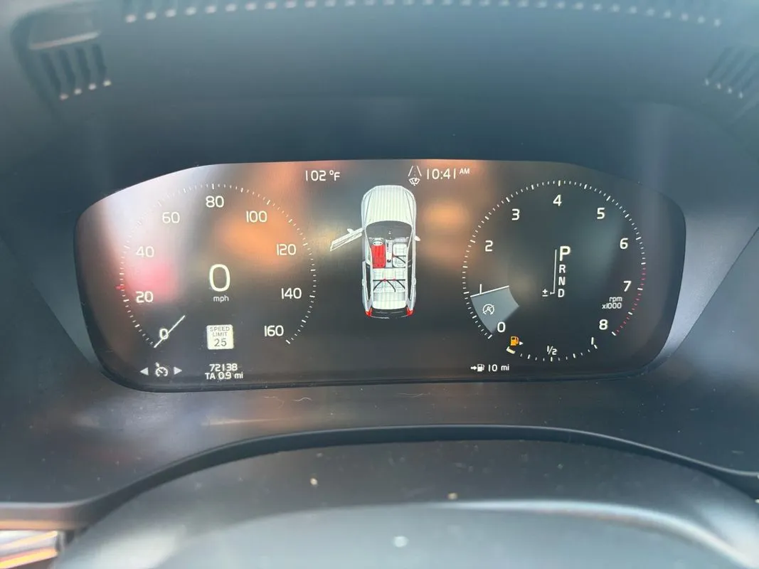 Volvo XC60 photo 16