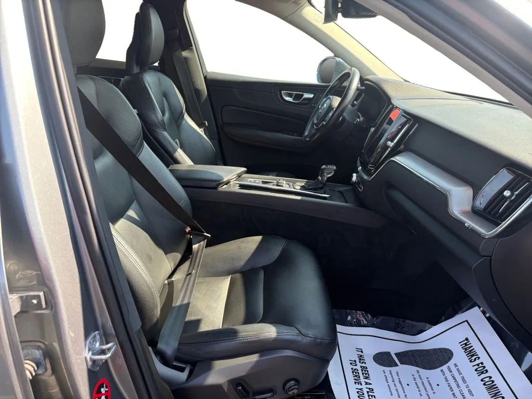 Volvo XC60 photo 15