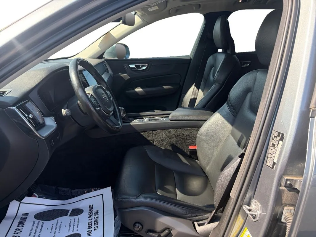 Volvo XC60 photo 10