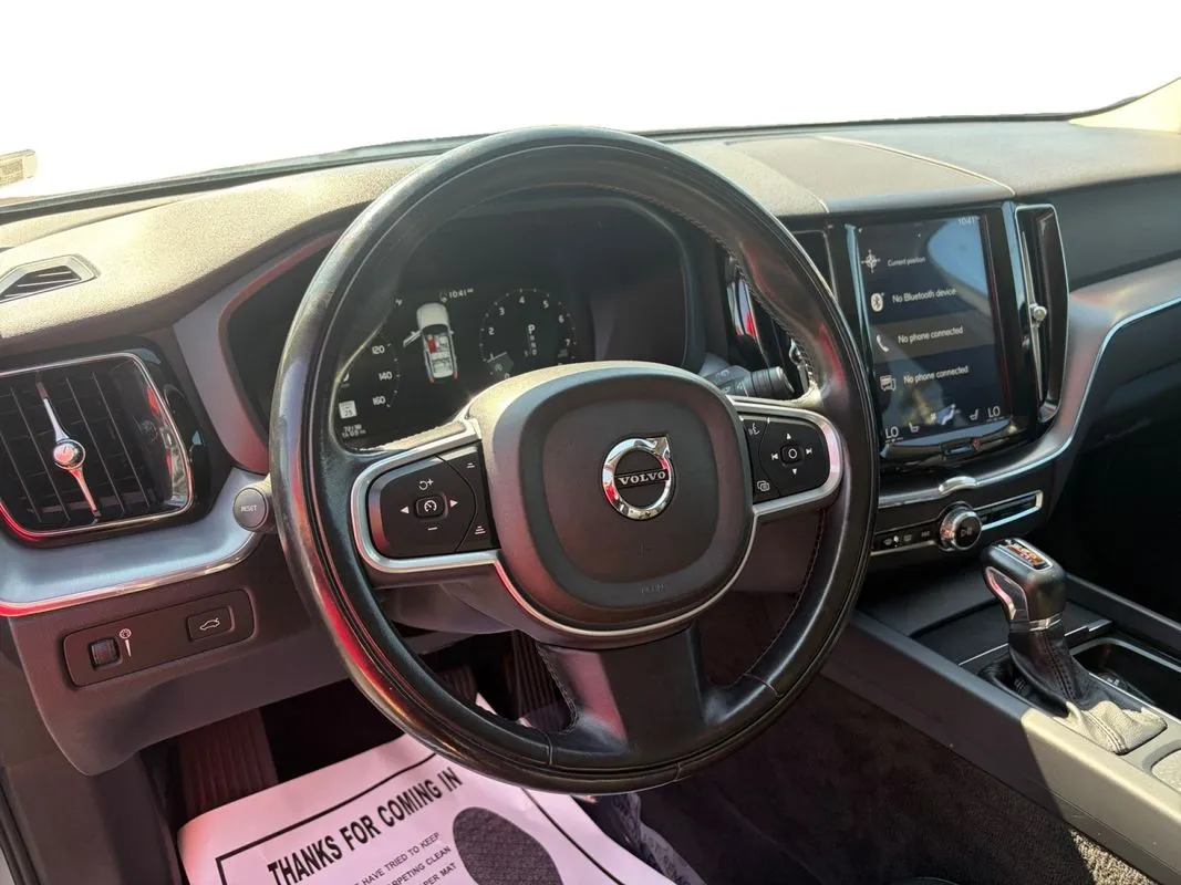 Volvo XC60 photo 11