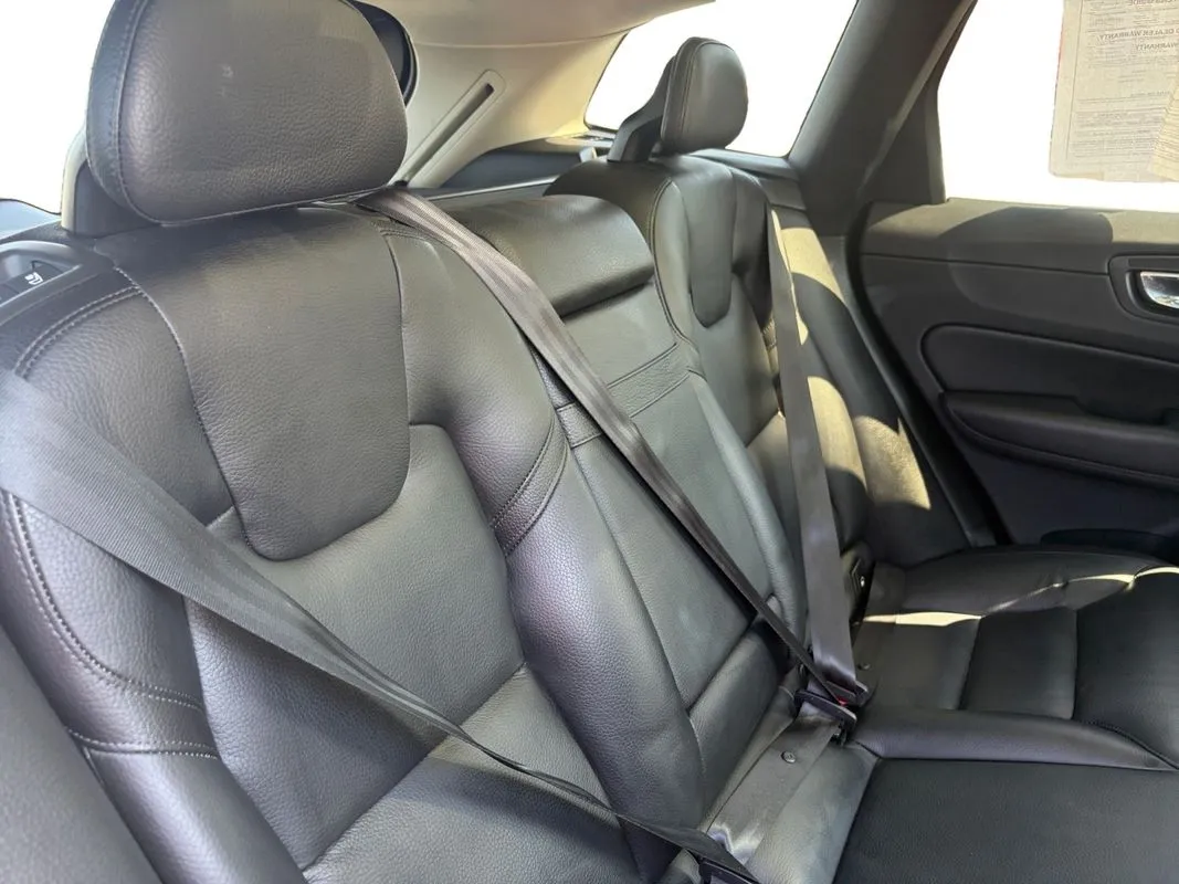 Volvo XC60 photo 18