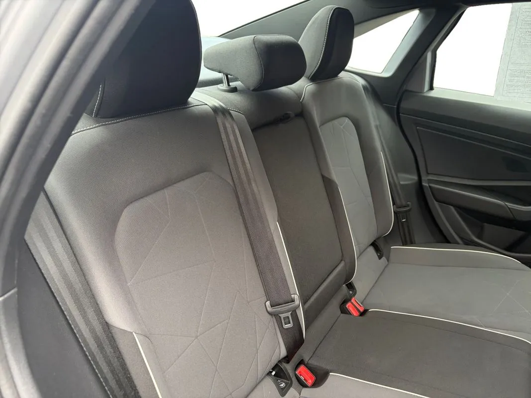 Volkswagen Jetta photo 16