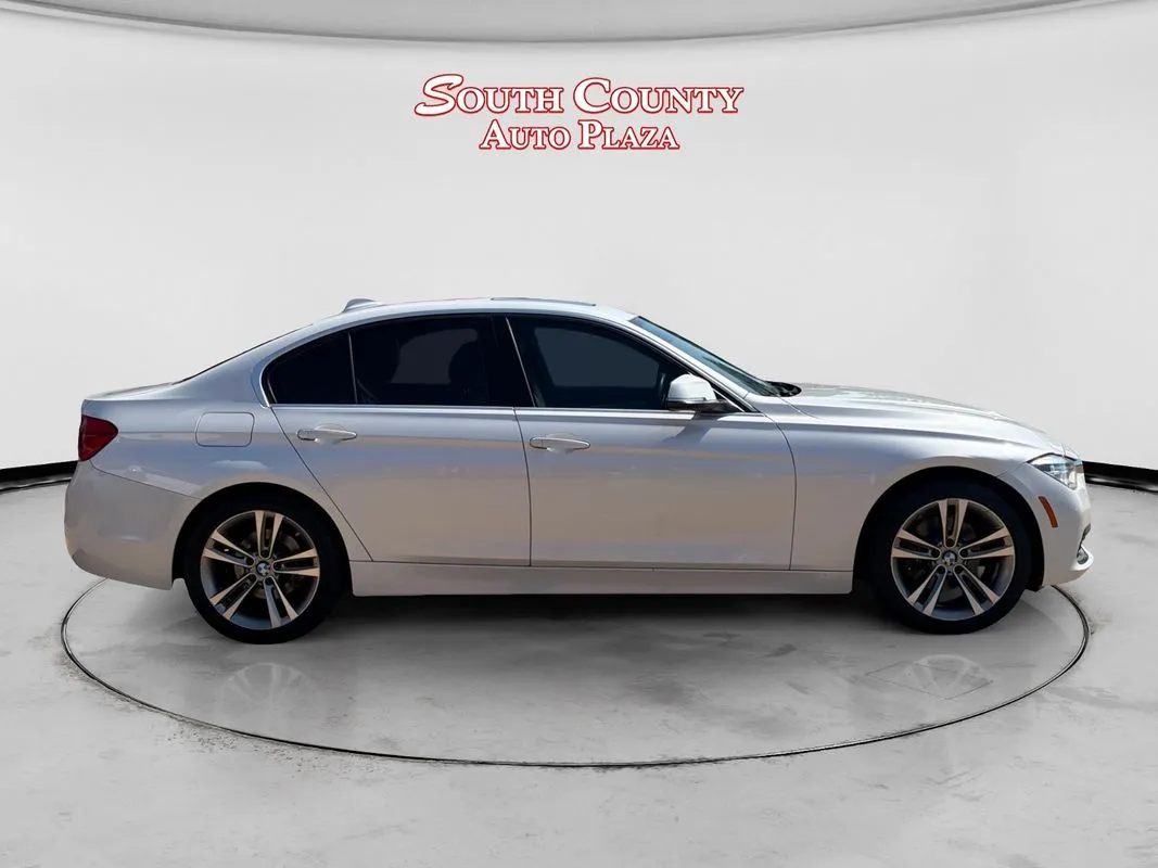 BMW 330i photo 6