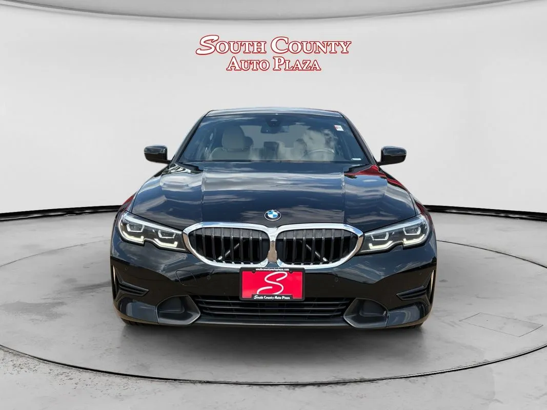 BMW 330i photo 8