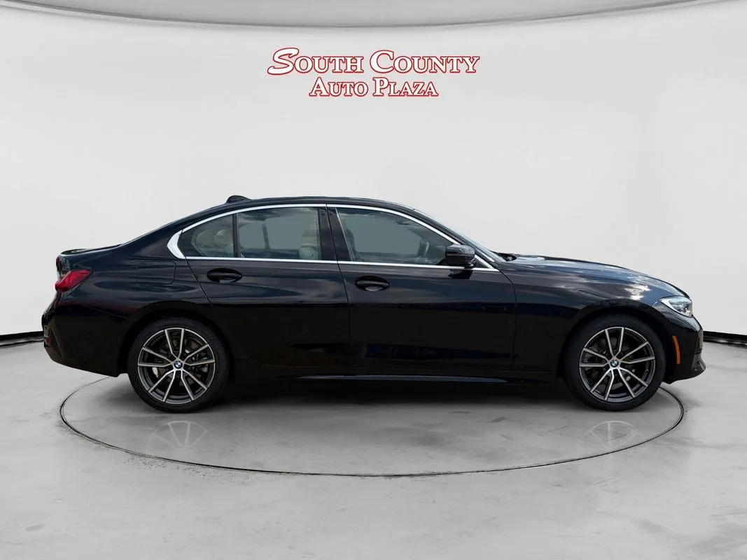 BMW 330i photo 6
