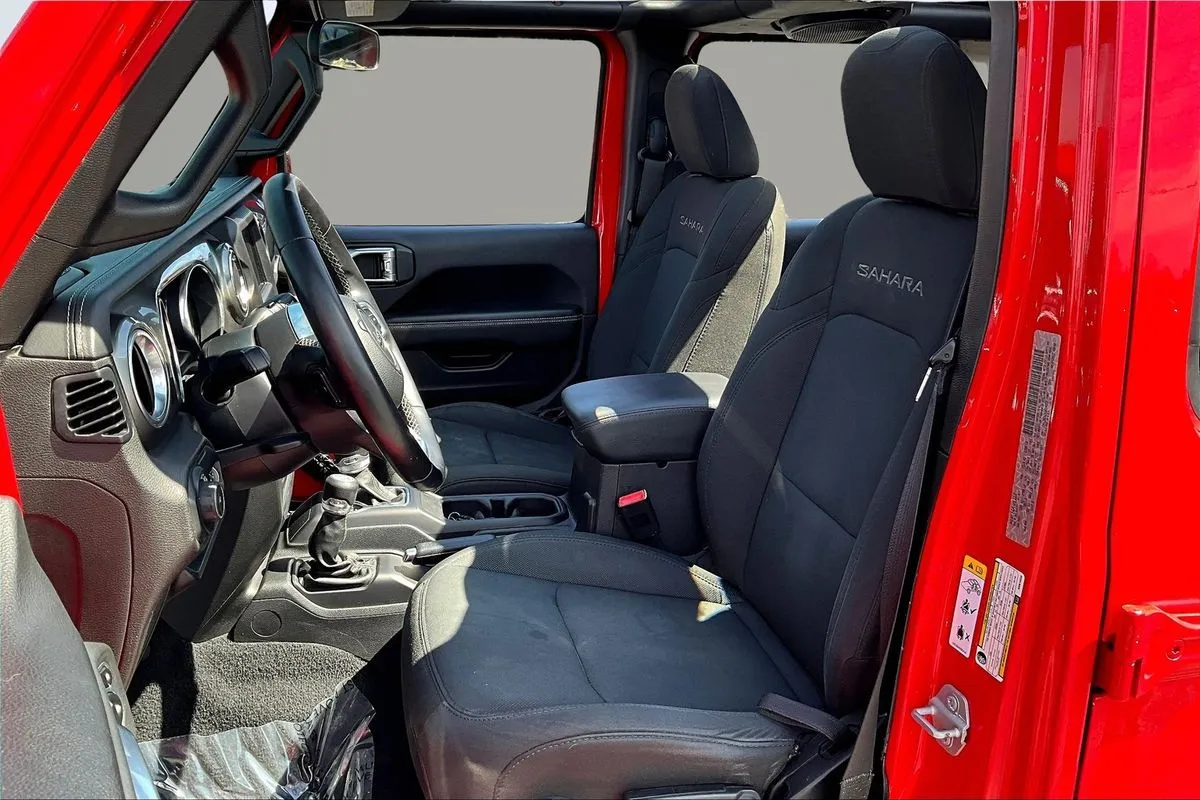 Jeep Wrangler photo 24