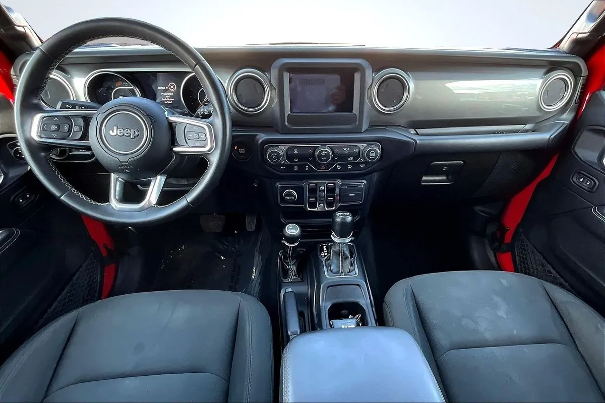 Jeep Wrangler photo 16