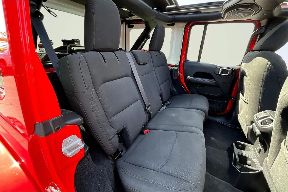 Jeep Wrangler photo 26