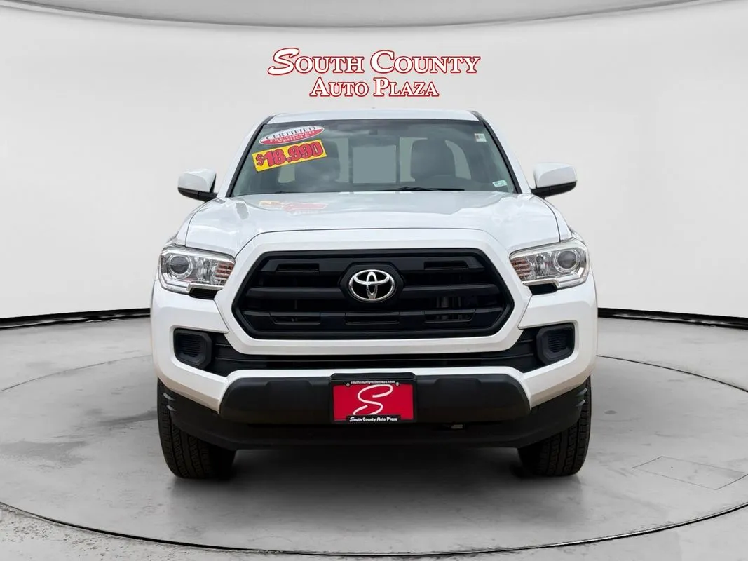 Toyota Tacoma photo 8