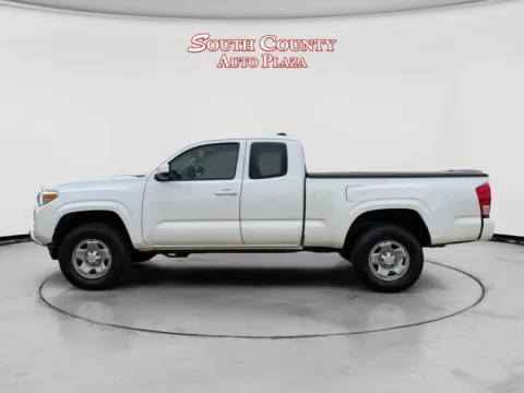 Photos of 2017 Toyota Tacoma SR for sale in St. Louis, MO at South County Auto Plaza