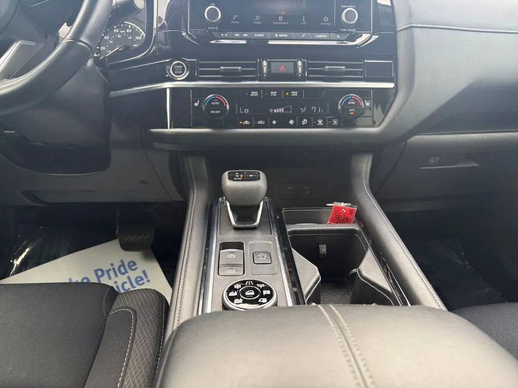 Nissan Pathfinder photo 12