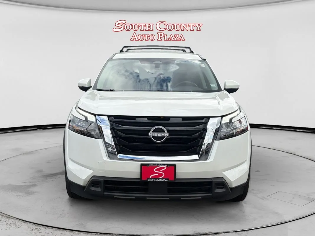 Nissan Pathfinder photo 8