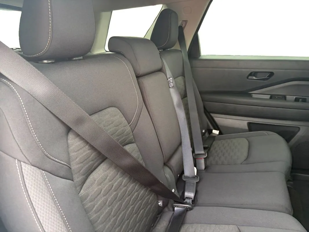 Nissan Pathfinder photo 17