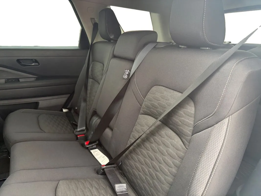 Nissan Pathfinder photo 13
