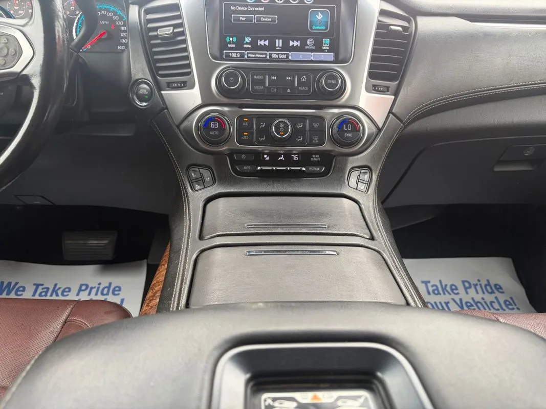Chevrolet Suburban photo 12
