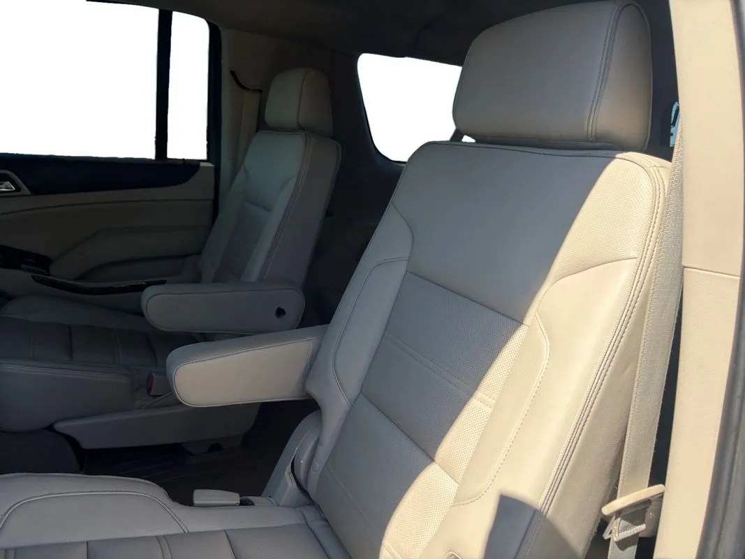 GMC Yukon XL photo 13