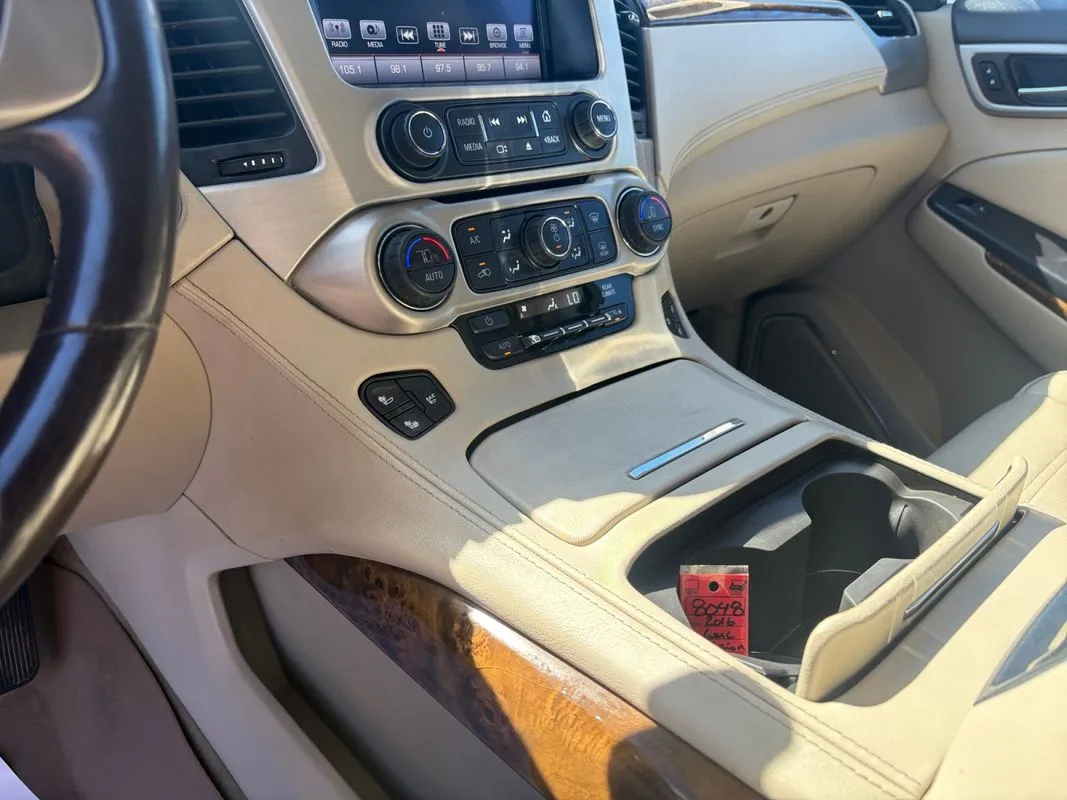 GMC Yukon XL photo 12