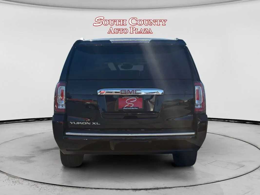 GMC Yukon XL photo 4