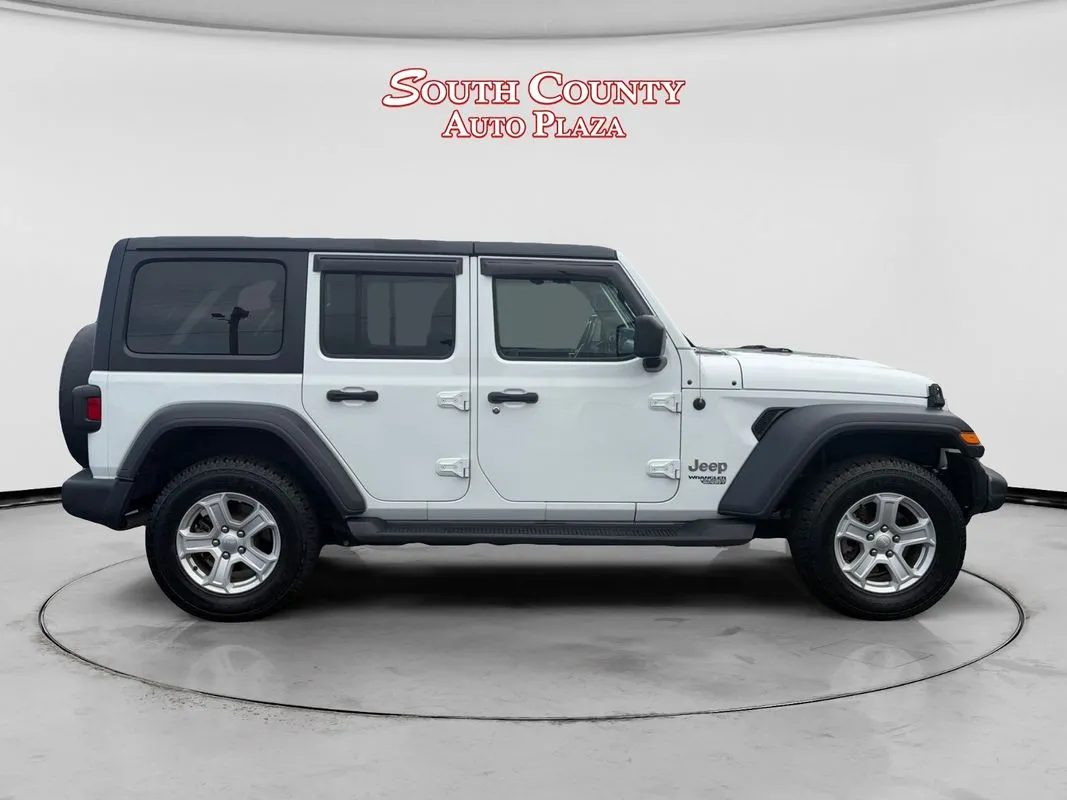 Jeep Wrangler photo 6