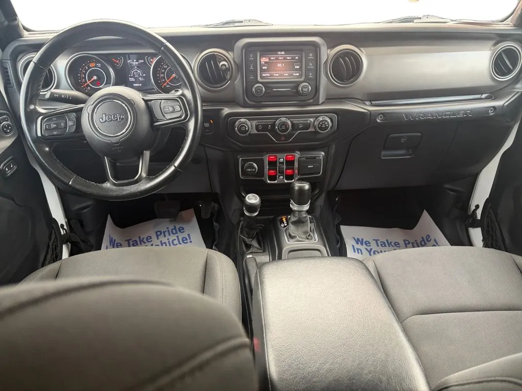 Jeep Wrangler photo 14