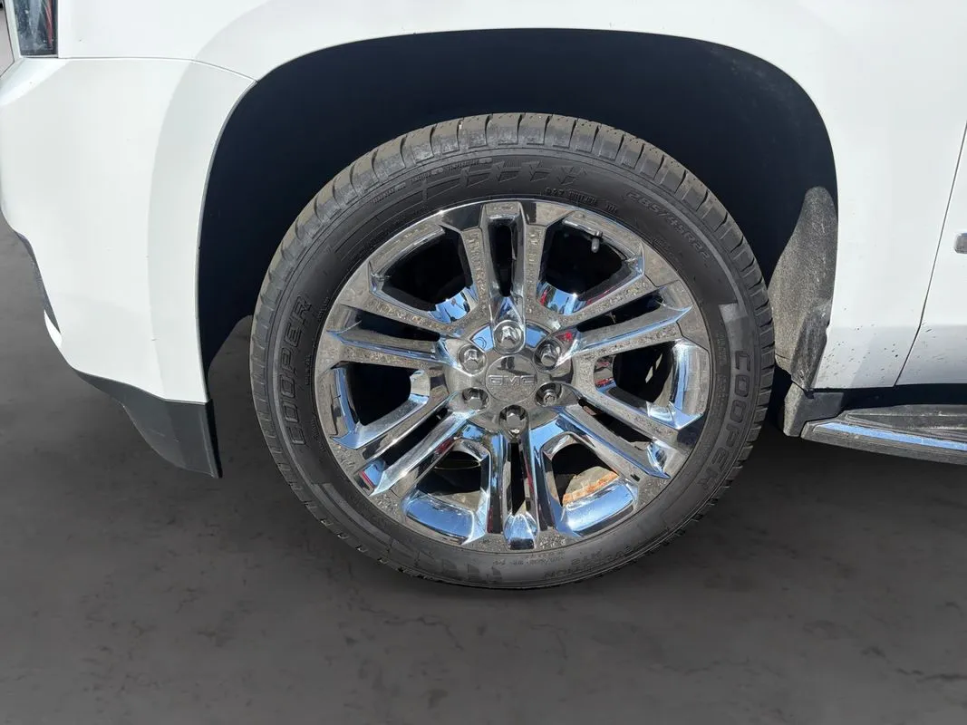 GMC Yukon XL photo 9
