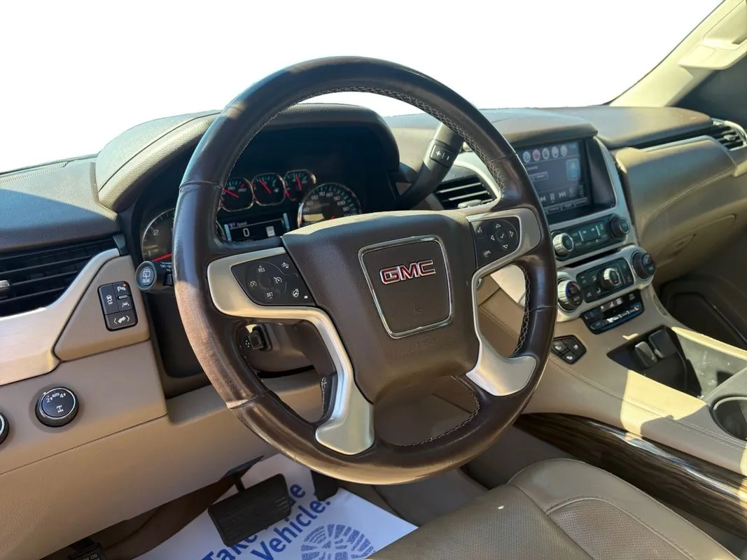 GMC Yukon XL photo 11