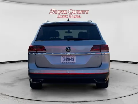 More photos of 2022 Volkswagen Atlas 2.0T SE at South County Auto Plaza, MO