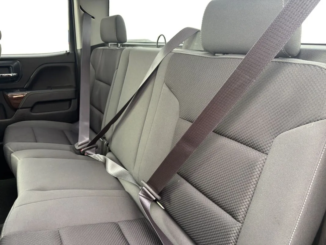 GMC Sierra photo 13