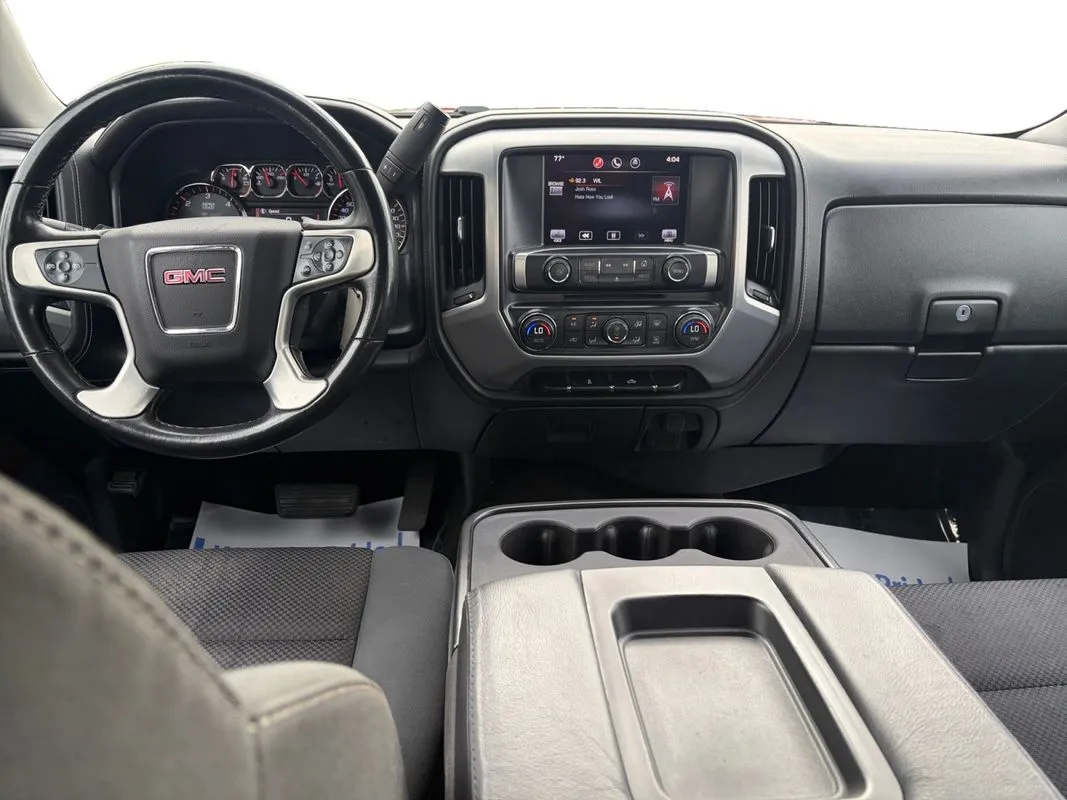 GMC Sierra photo 14