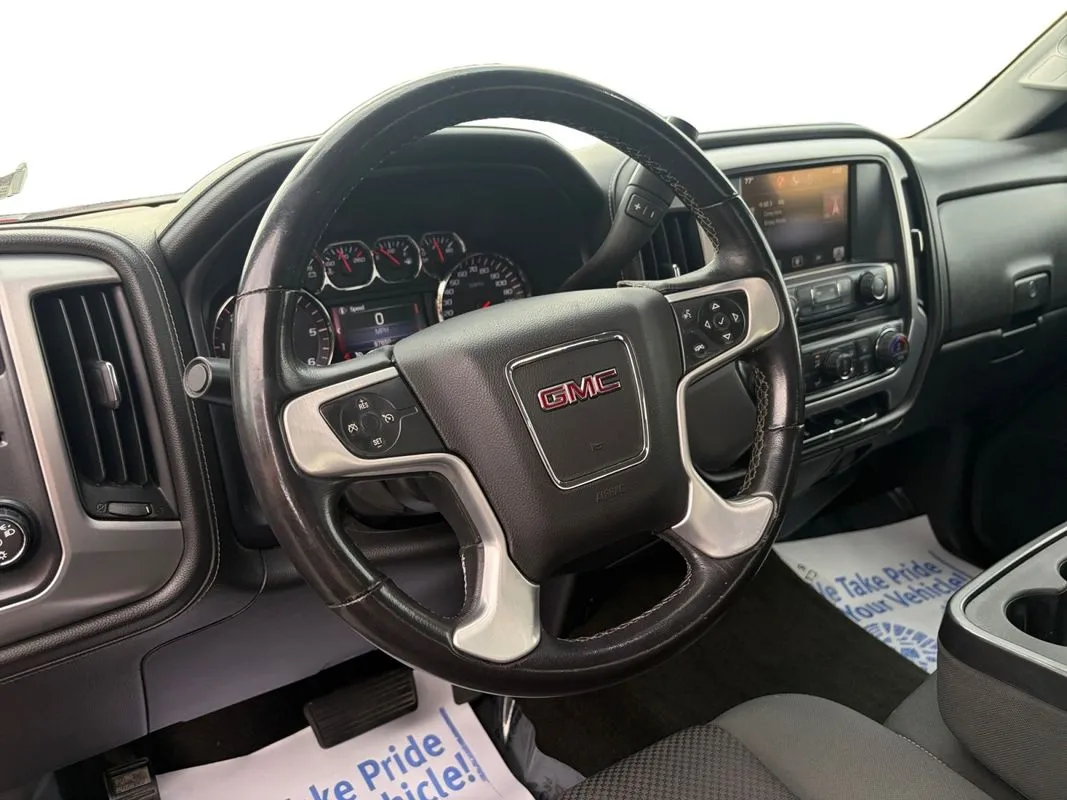 GMC Sierra photo 11