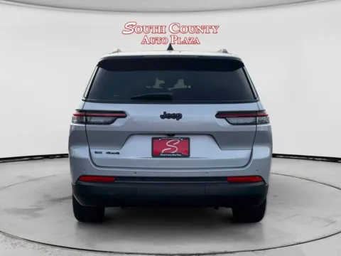 More photos of 2021 Jeep Grand Cherokee L Altitude 4x4 at South County Auto Plaza, MO