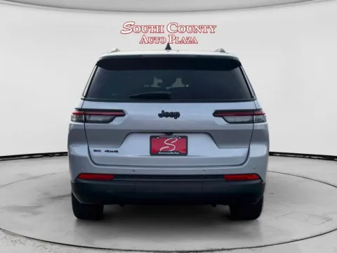 More photos of 2021 Jeep Grand Cherokee L Altitude 4x4 at South County Auto Plaza, MO