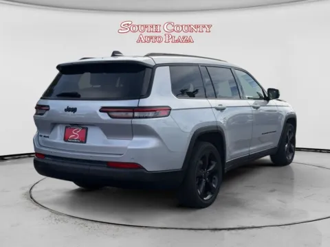 More photos of 2021 Jeep Grand Cherokee L Altitude 4x4 at South County Auto Plaza, MO