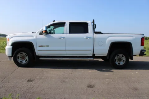 More photos of 2016 GMC Sierra 2500HD SLT at Fairfield Trucks, OH